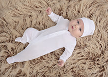 Load image into Gallery viewer, Kissy Kissy Signature Footies